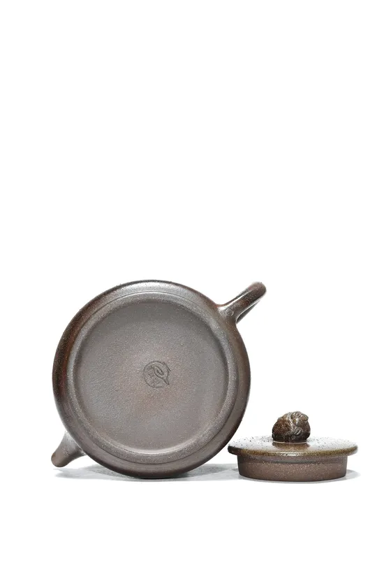 Premium Yixing Clay Teapot | Ancient Craftsmanship & Best Value 4