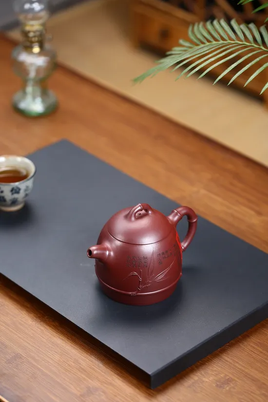 Premium Yixing Zisha Teapot | Dragon Blood Clay | Wang Fang Artisan 1