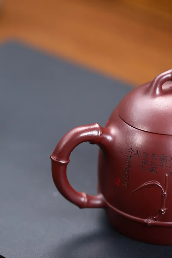 Premium Yixing Zisha Teapot | Dragon Blood Clay | Wang Fang Artisan 4