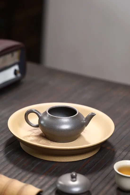Premium Yixing Zisha Teapot | Authentic Purple Clay Craftsmanship 1