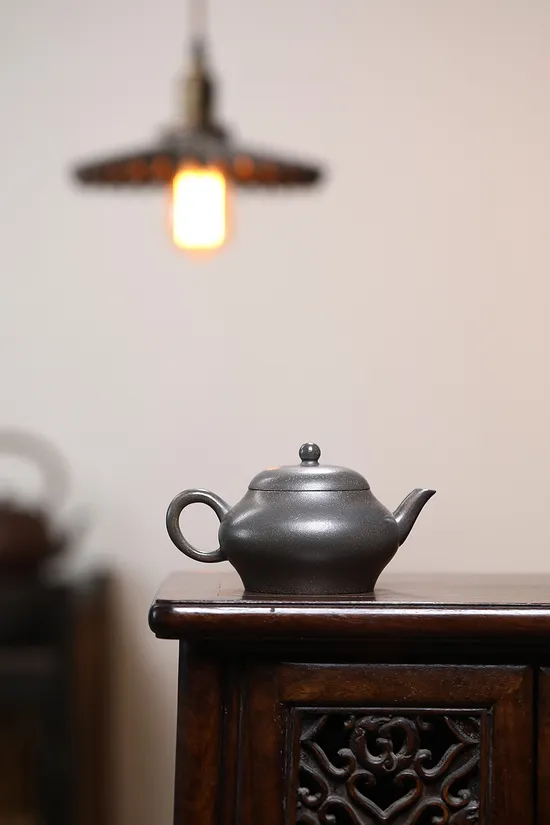 Premium Yixing Zisha Teapot | Authentic Purple Clay Craftsmanship 7