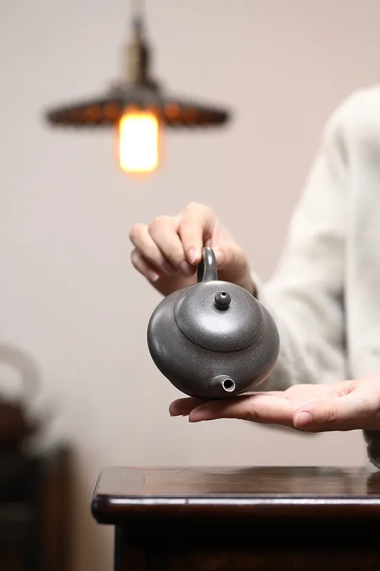 Premium Yixing Zisha Teapot | Authentic Purple Clay Craftsmanship 8