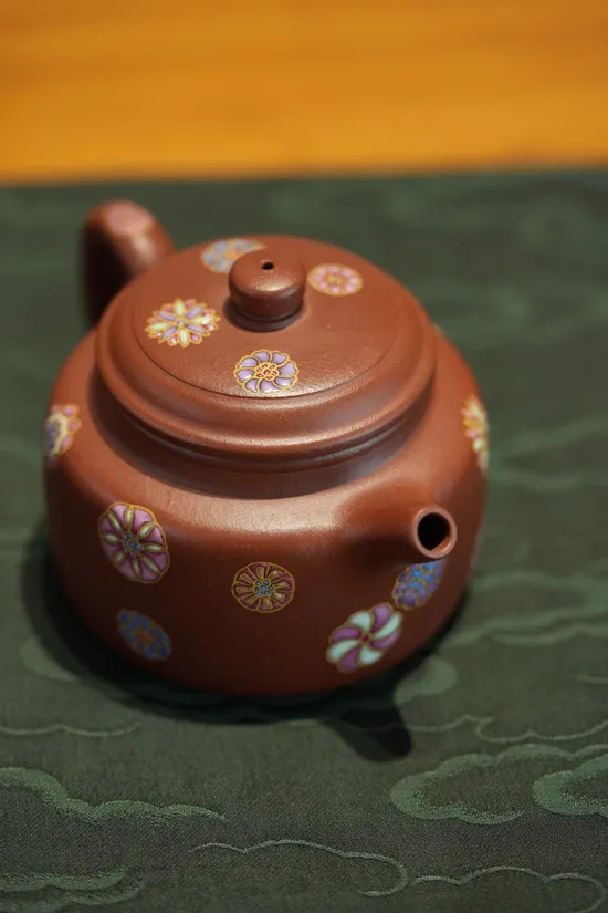 Yixing Zisha Teapot | Handcrafted Cloisonné Artistry 2