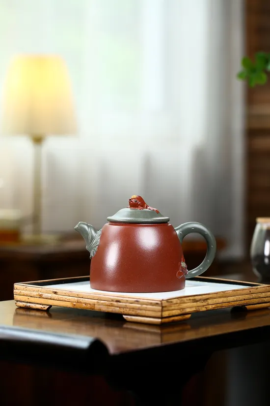 Zisha Teapots: 3300 CNY | Jinyu Mantang 3