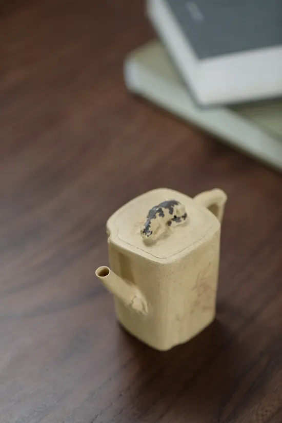 Yixing Teapot | Handcrafted Bamboo Clay Pot with Cat Sculpture 4