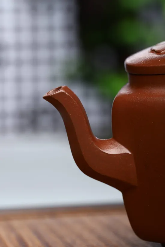 Premium Yixing Zisha Teapot – Six-Sided Palace Lantern Design 1