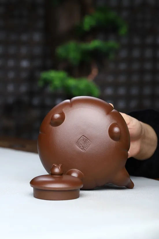 Zisha Teapots: Lotus Handle | premium old purple clay 3