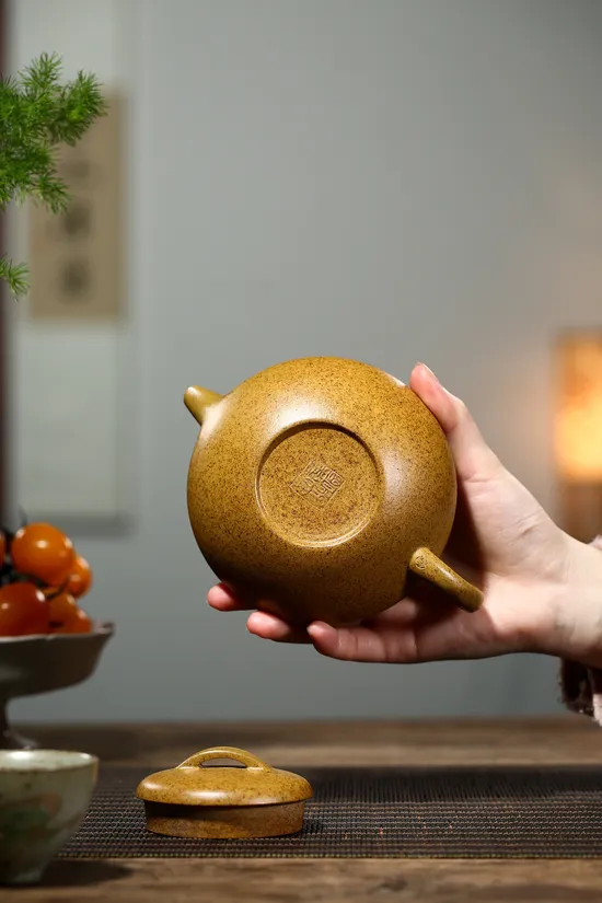 Zisha Teapots: 1 | 800 CNY | 280cc | Xu Liuming 5