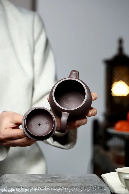 Zisha Teapots: Giant Vessel | 1200 CNY 4