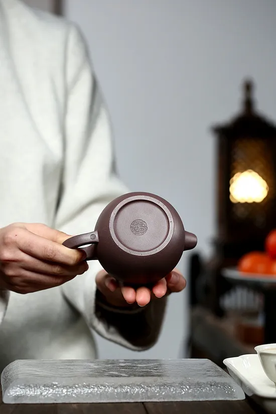 Zisha Teapots: Giant Vessel | 1200 CNY 6