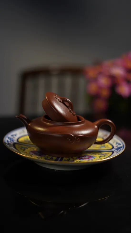 Premium Yixing Clay Teapot | Handcrafted Artisan Design & Function 4