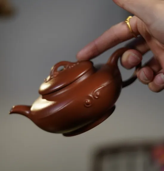 Premium Yixing Clay Teapot | Handcrafted Artisan Design & Function 5