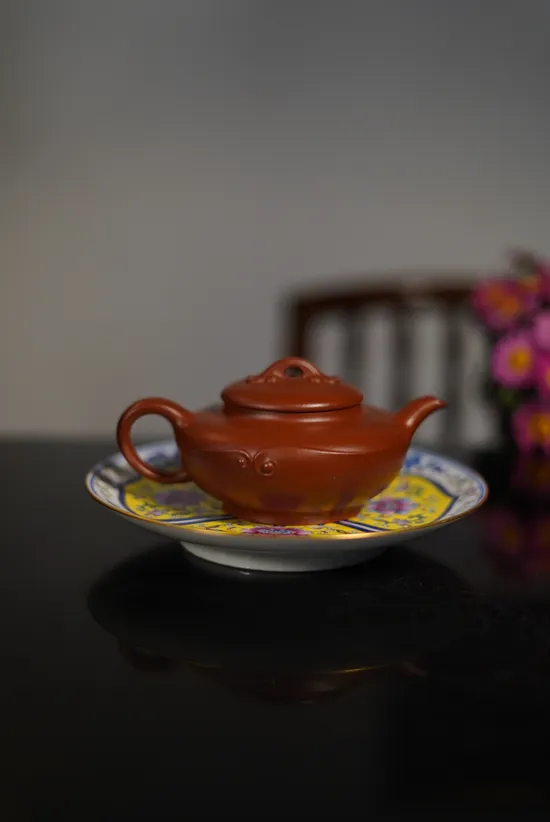 Premium Yixing Clay Teapot | Handcrafted Artisan Design & Function 6