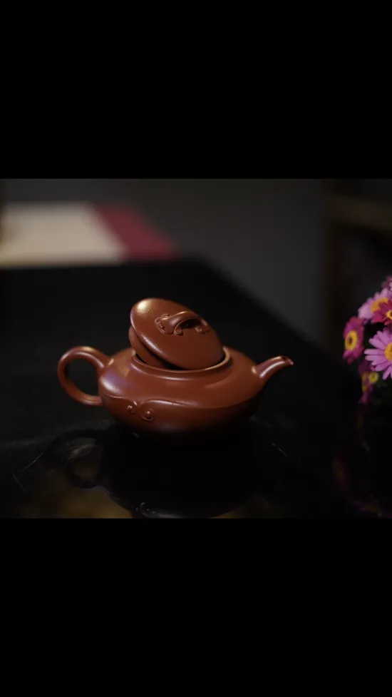 Premium Yixing Clay Teapot | Handcrafted Artisan Design & Function 7
