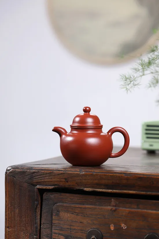 Premium Yixing Zisha Clay Teapot – Handcrafted Artisan Masterpiece 8