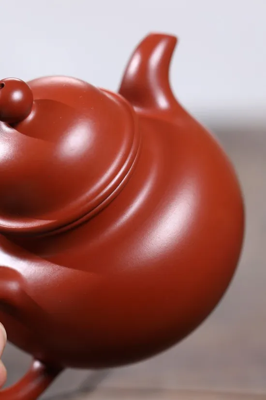 Premium Yixing Zisha Clay Teapot – Handcrafted Artisan Masterpiece 9
