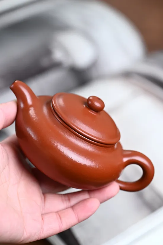 Handcrafted Yixing Zisha Teapot 'Antique Style' – Artisan Collection 4
