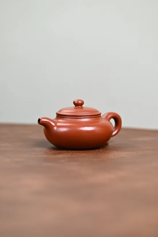 Handcrafted Yixing Zisha Teapot 'Antique Style' – Artisan Collection 6