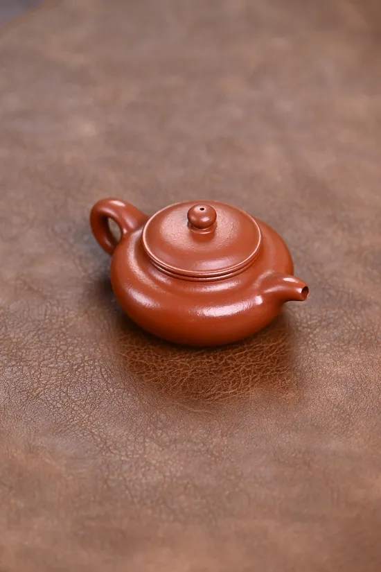 Handcrafted Yixing Zisha Teapot 'Antique Style' – Artisan Collection 7