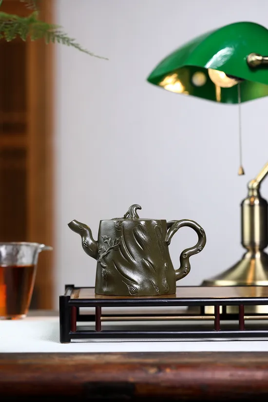 Yixing Zisha Teapot - Rare Clay Handcrafted Artisan Collectible 2