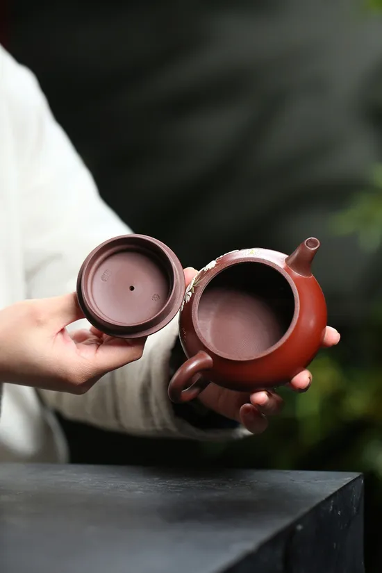 Yixing Purple Clay Teapot | Handcrafted Ming Lu Teapot | Artisan Ceramics 3