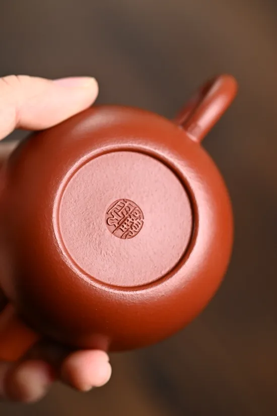 Zisha Teapots: premium wrinkled vermilion clay | Master Gu Yun 7