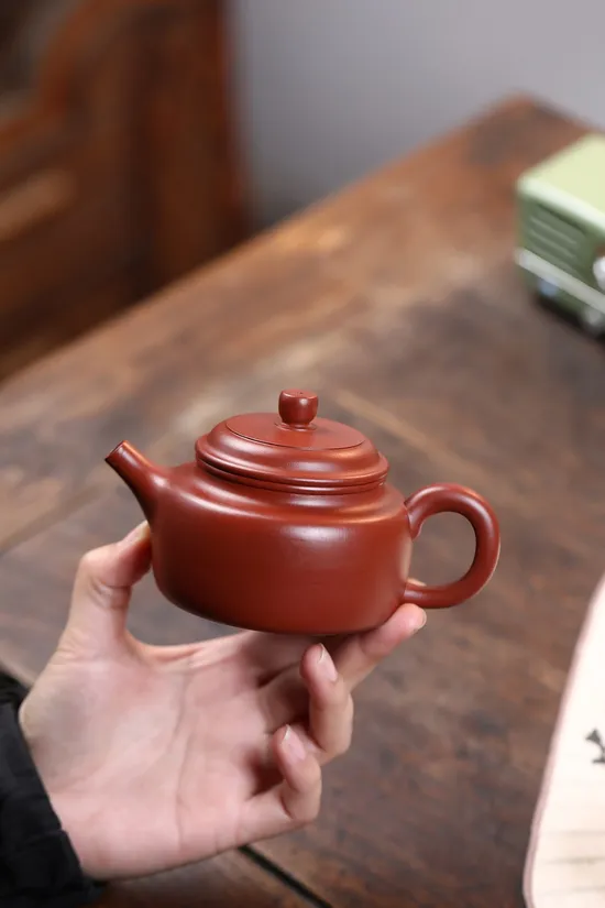 Zisha Teapots: Dahuangpao clay | 14 hexagonal spout holes 8