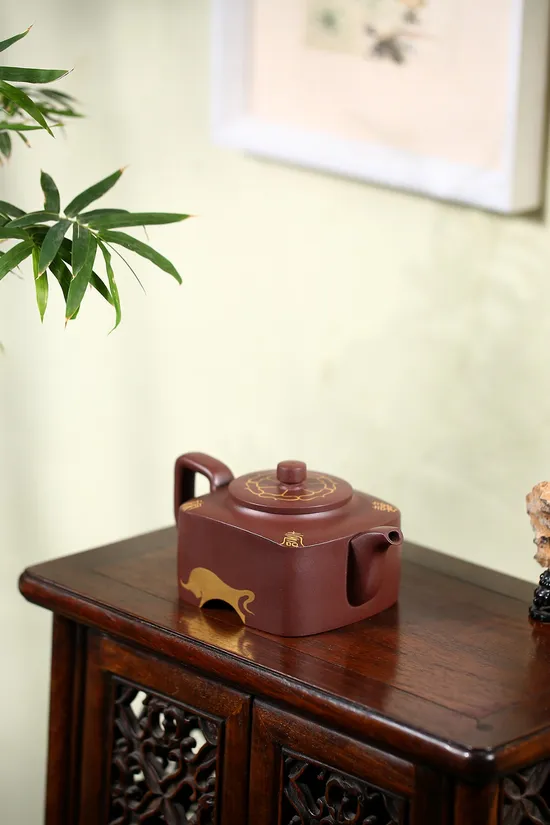 Zisha Teapots: Golden Ox Brings Good Fortune | 2400 CNY 2