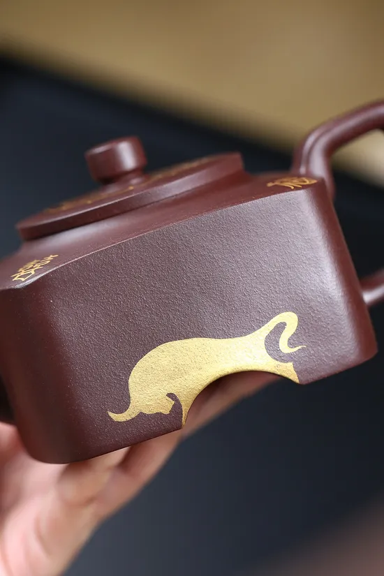 Zisha Teapots: Golden Ox Brings Good Fortune | 2400 CNY 3