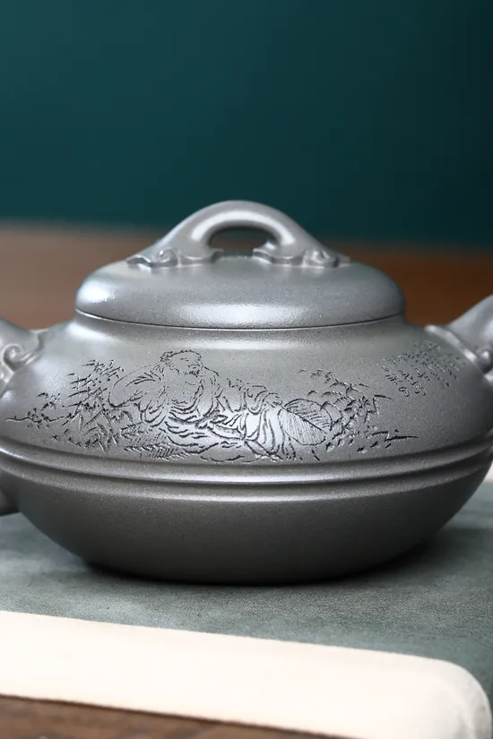 Premium Yixing Clay Teapot | Collectible Masterpiece | Handcrafted Artistry 3