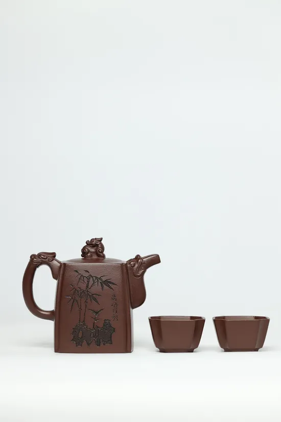 Premium Yixing Clay Teapot Set - Artisan Crafted Dragon Design 4