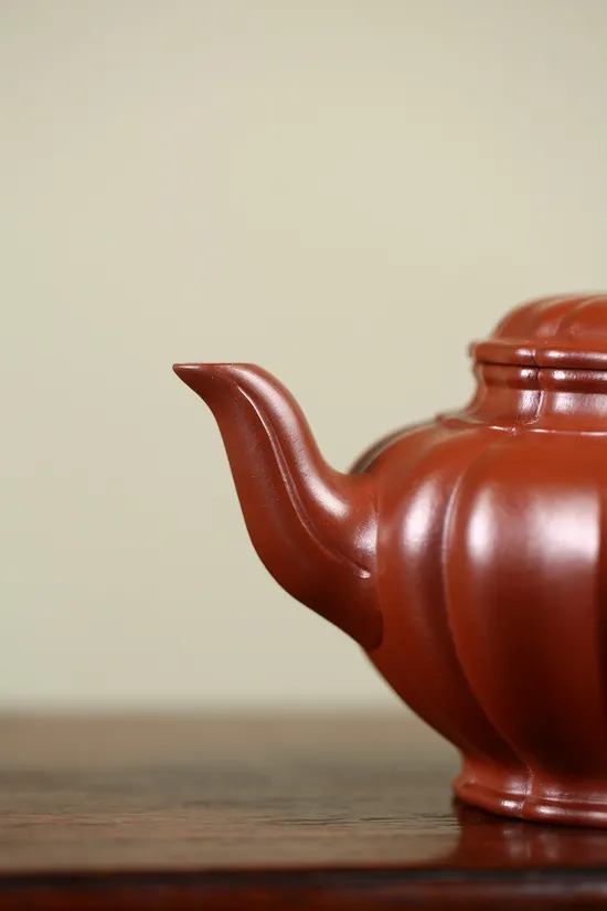 Premium Yixing Jinwen Xiaoying Teapot – Handcrafted Artistry 3