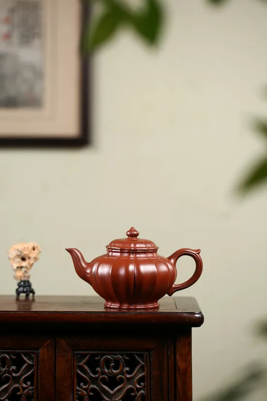 Premium Yixing Jinwen Xiaoying Teapot – Handcrafted Artistry 4