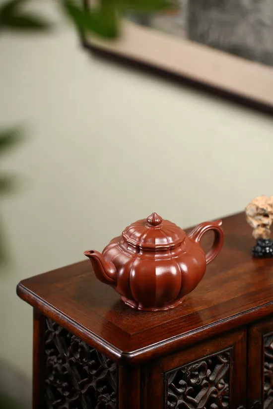 Premium Yixing Jinwen Xiaoying Teapot – Handcrafted Artistry 7