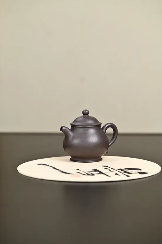 Premium Yixing Clay Teapot | Handcrafted Panhu Design | Collector's Choice 3