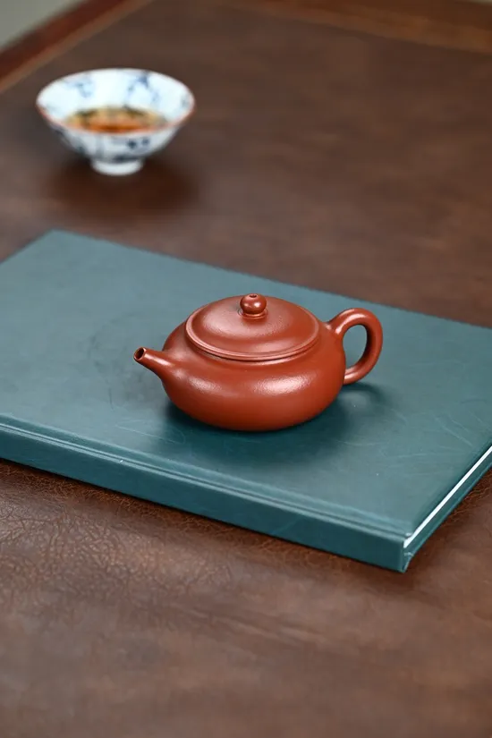 Zisha Teapots: premium wrinkled Zhu Ni | 9-hole spout design 5