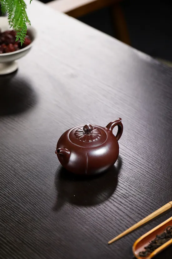 Premium Yixing Zisha Teapot | Dragon Blood Clay Craftsmanship 3