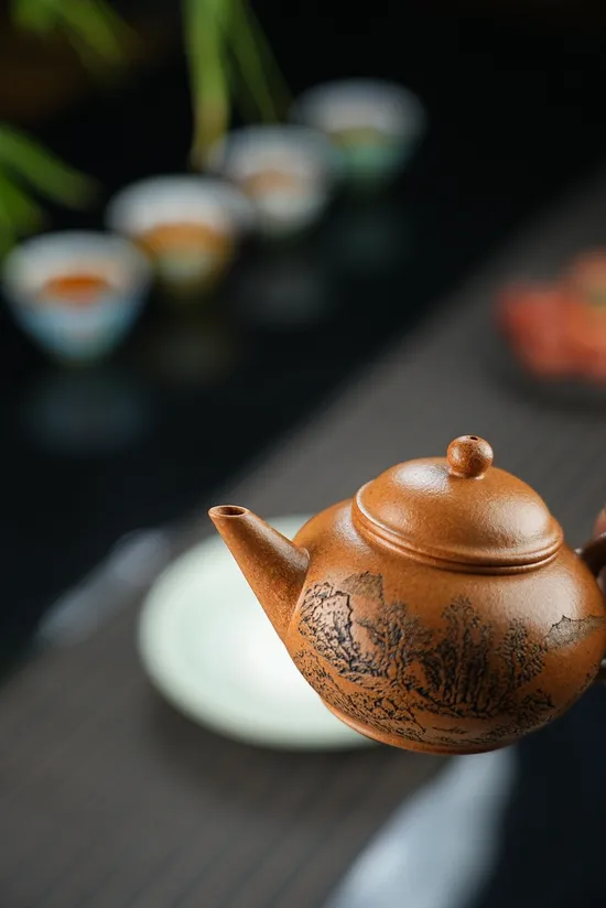 Zisha Teapots: Master Hui Haihua | Premium Duan Clay | 150cc Capacity 2