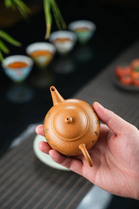 Zisha Teapots: Master Hui Haihua | Premium Duan Clay | 150cc Capacity 4
