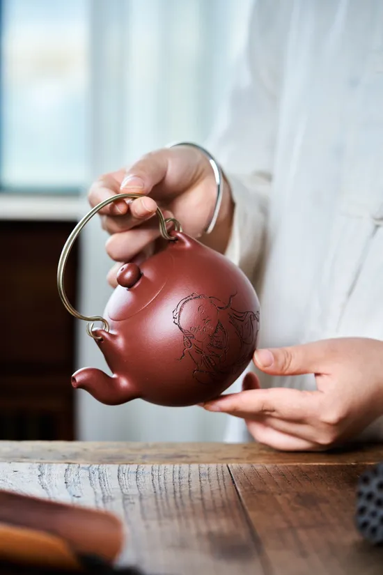 Zisha Teapots: Yi Li Zhu | 9 | 000 CNY 3