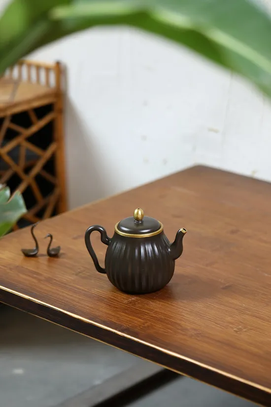 Zisha Teapots: 1650 CNY | Duan green clay 1