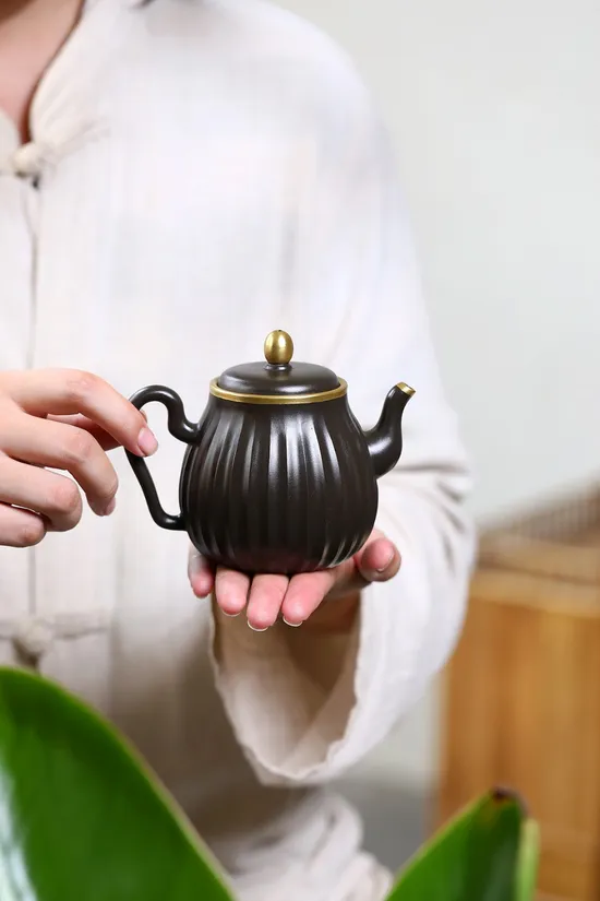 Zisha Teapots: 1650 CNY | Duan green clay 3