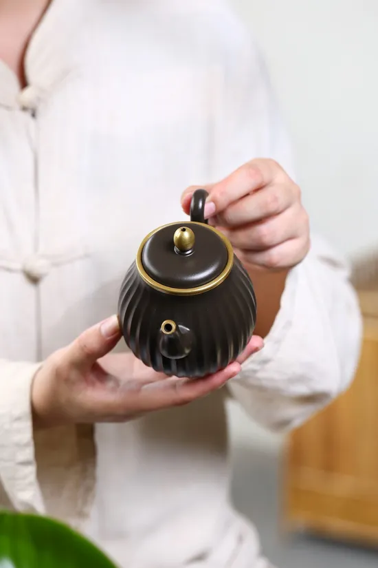 Zisha Teapots: 1650 CNY | Duan green clay 5