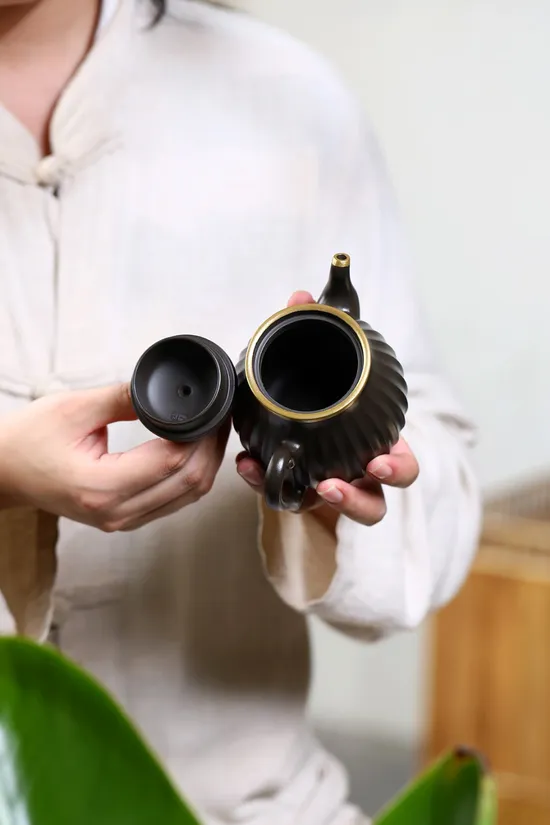 Zisha Teapots: 1650 CNY | Duan green clay 8