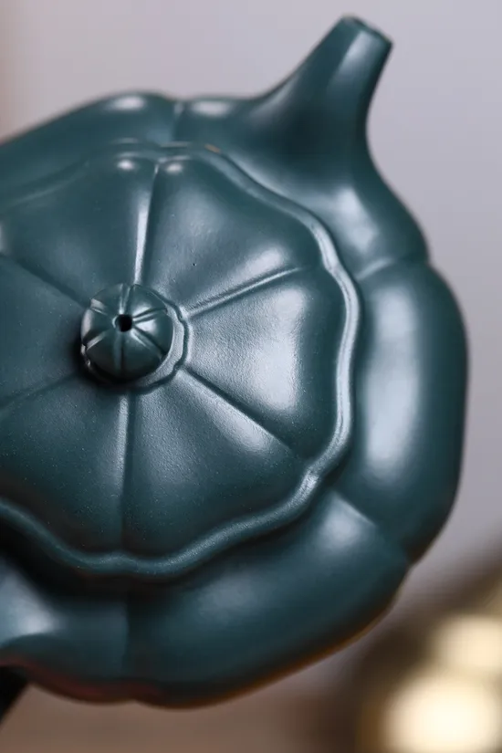 Zisha Teapots: rare green clay | exquisite craftsmanship 4
