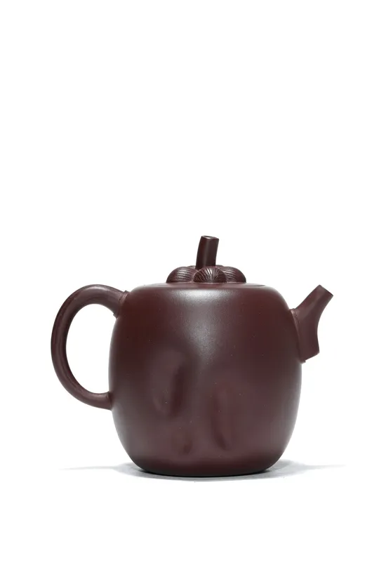 Premium Yixing Clay Teapot: Handcrafted Rushi Design, 250cc 2