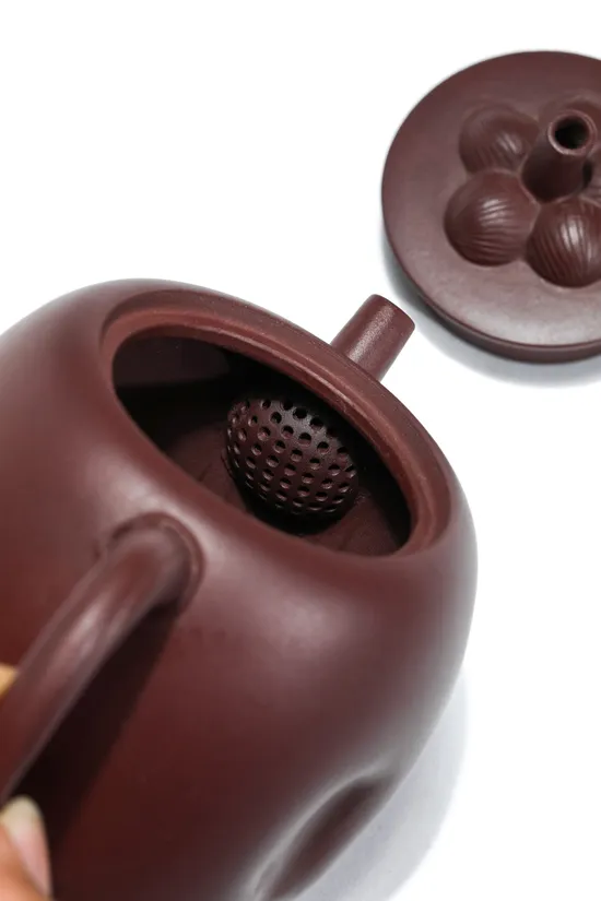 Premium Yixing Clay Teapot: Handcrafted Rushi Design, 250cc 3