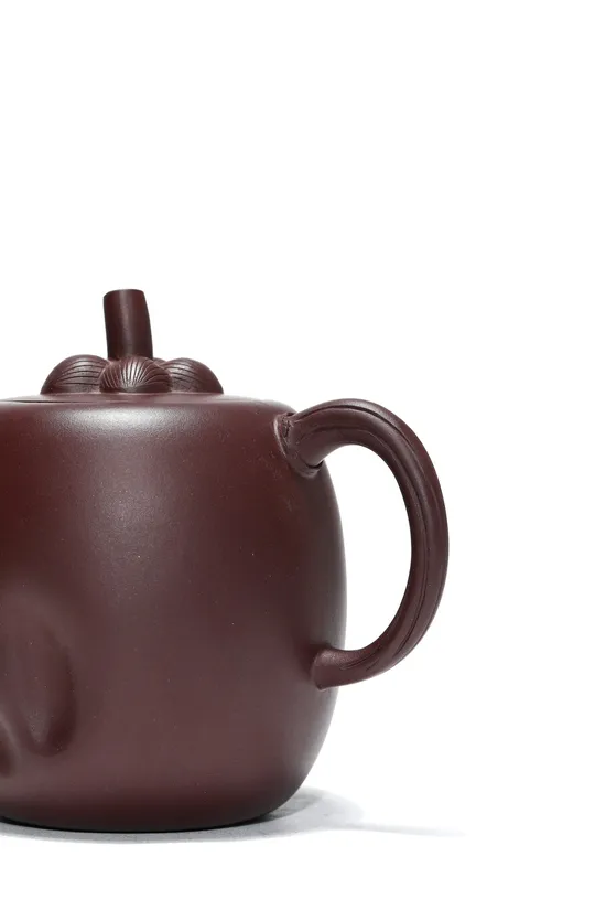 Premium Yixing Clay Teapot: Handcrafted Rushi Design, 250cc 8