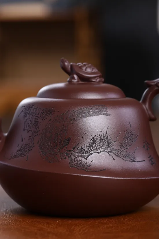 Master-Crafted Yixing Zisha Teapot – Collector’s Artisan Pottery 5