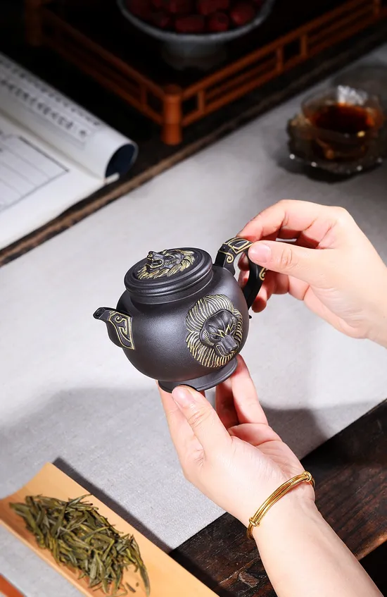 Zisha Teapots: Supreme Guardian | 1 | 650 CNY | Chu Dongping 1